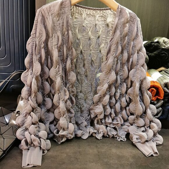 Gray Bubble/Petal Detail Open Cardigan - Picture 2 of 3